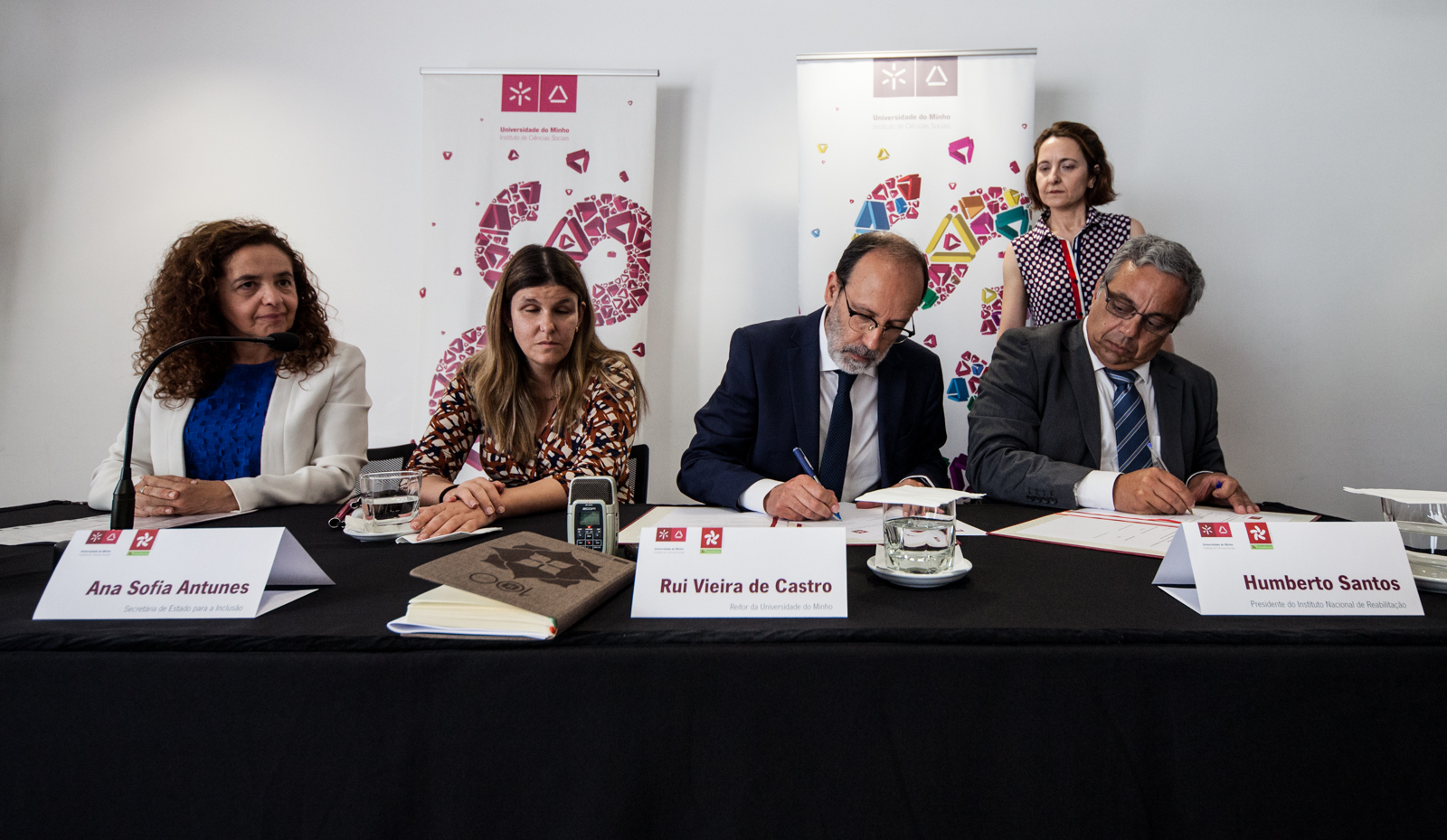 Thumbnail da galeria Protocolo INR - UMinho